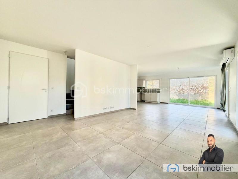 Maison traditionnelle - 100 m² - 4 pièces