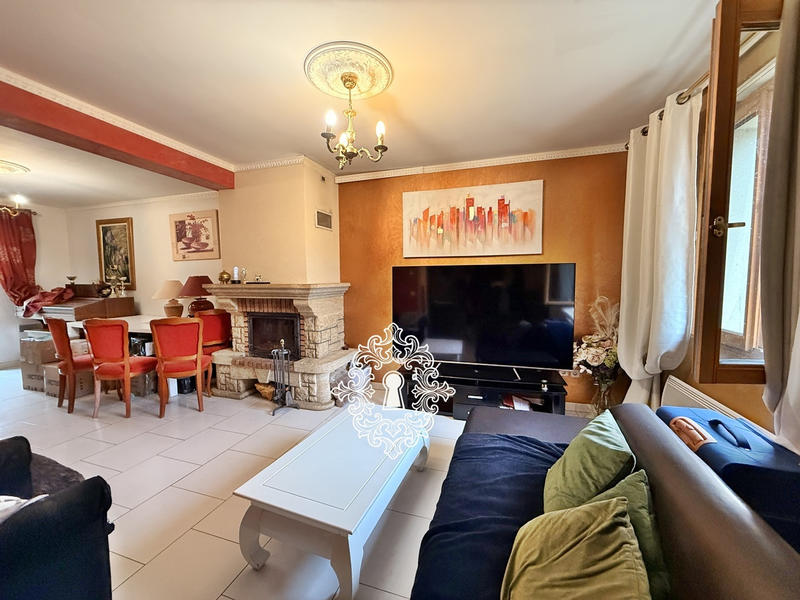 Maison - 97 m² - 4 pièces