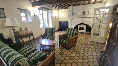 Maison - 220 m² - 10 pièces