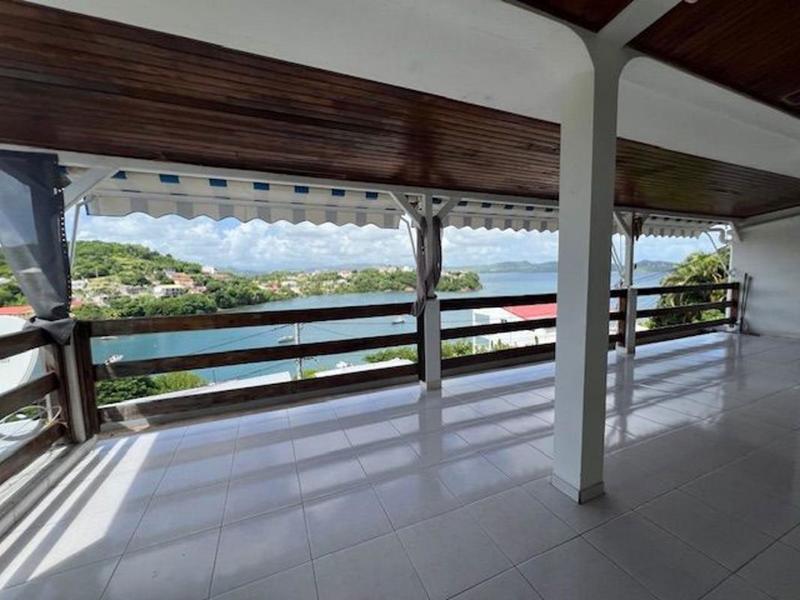 Maison - 200 m² - 8 pièces