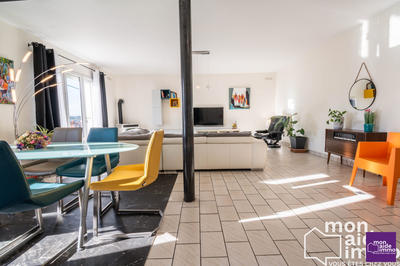 Maison traditionnelle - 210 m² - 7 pièces