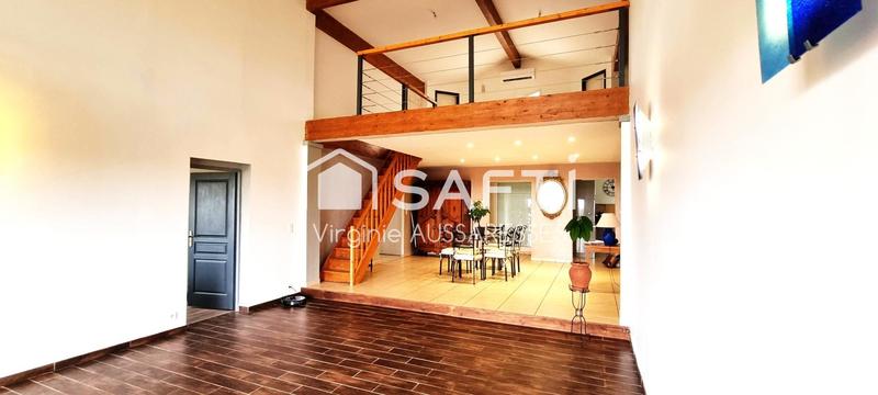 Maison - 234 m² - 6 pièces