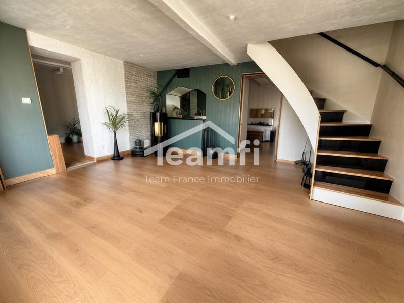 Maison - 102 m² - 6 pièces