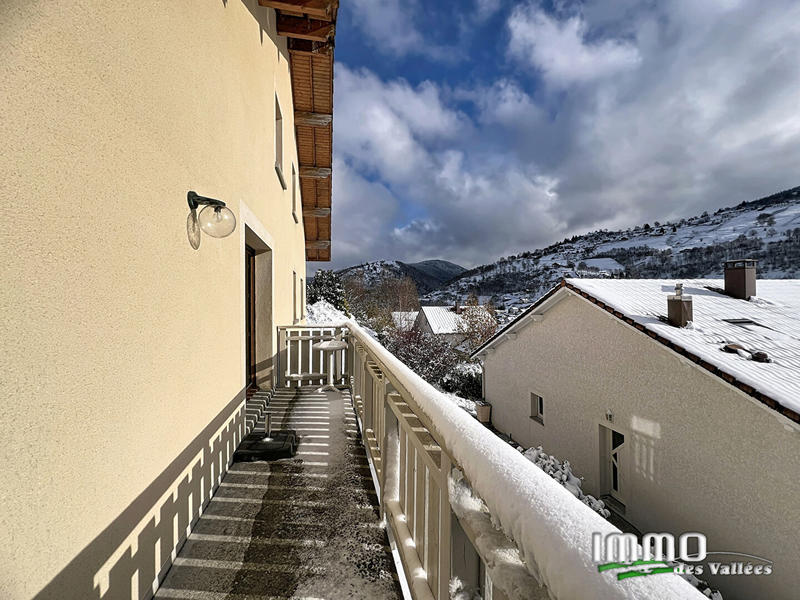 Maison - 260 m² - 6 pièces