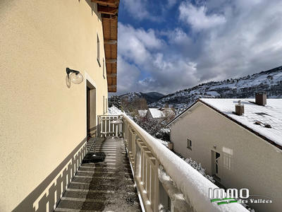 Maison - 260 m² - 6 pièces