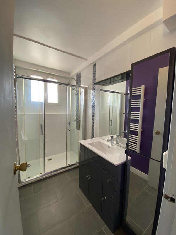 Maison - 220 m² - 10 pièces