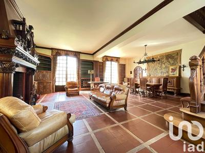 Maison - 209 m² - 7 pièces