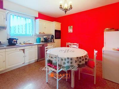 Maison - 188 m² - 7 pièces