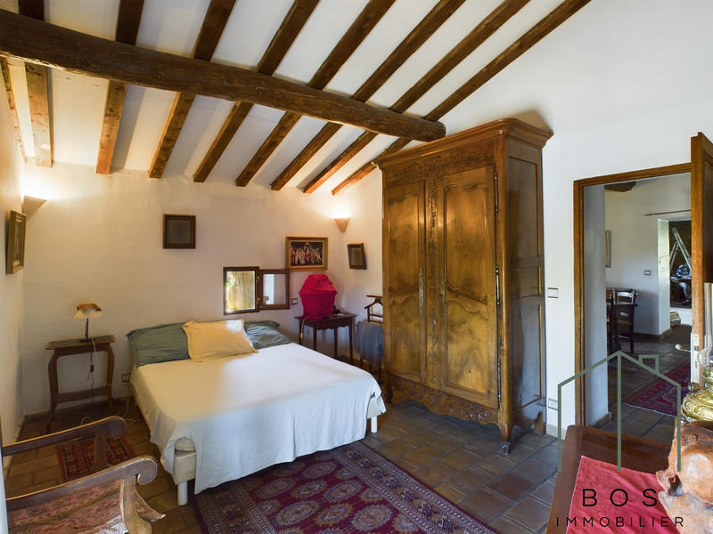 Bastide - 361 m² - 11 pièces