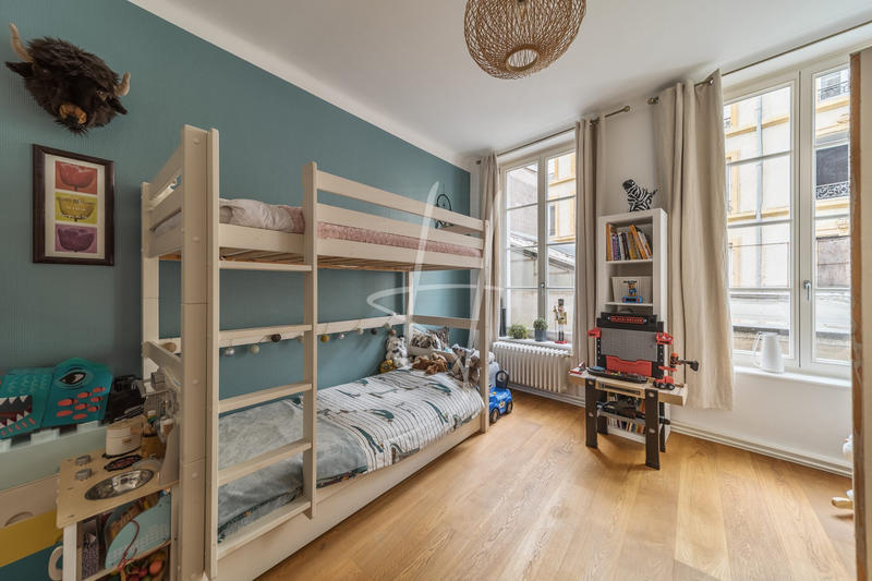 Appartement - 92 m² - 4 pièces