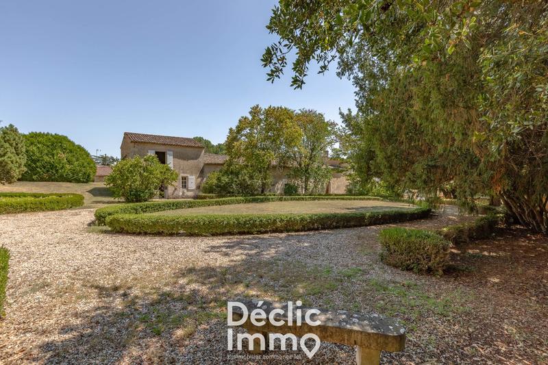 Maison - 484 m² - 17 pièces