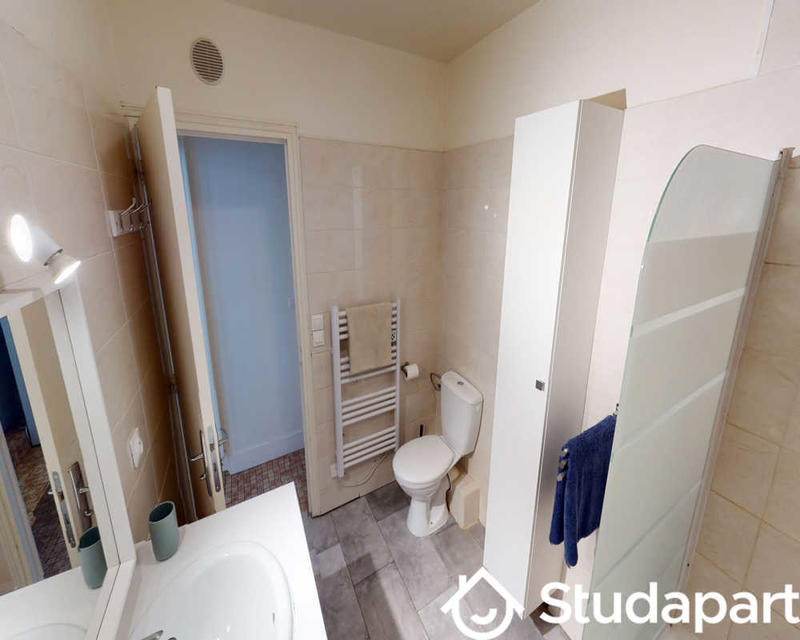 Chambre - 90 m² - 1 pièce