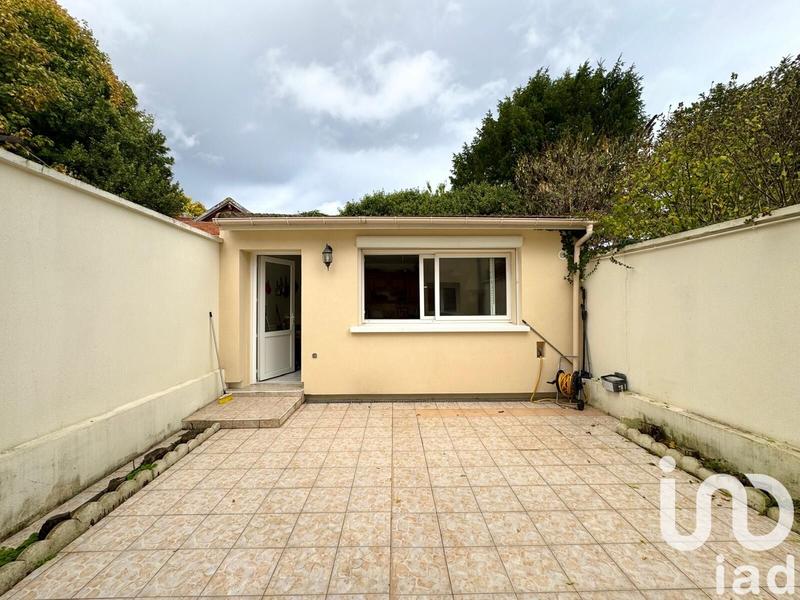 Maison - 203 m² - 10 pièces