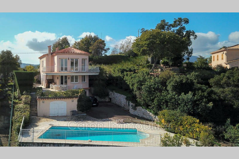 Maison - 182 m² - 8 pièces