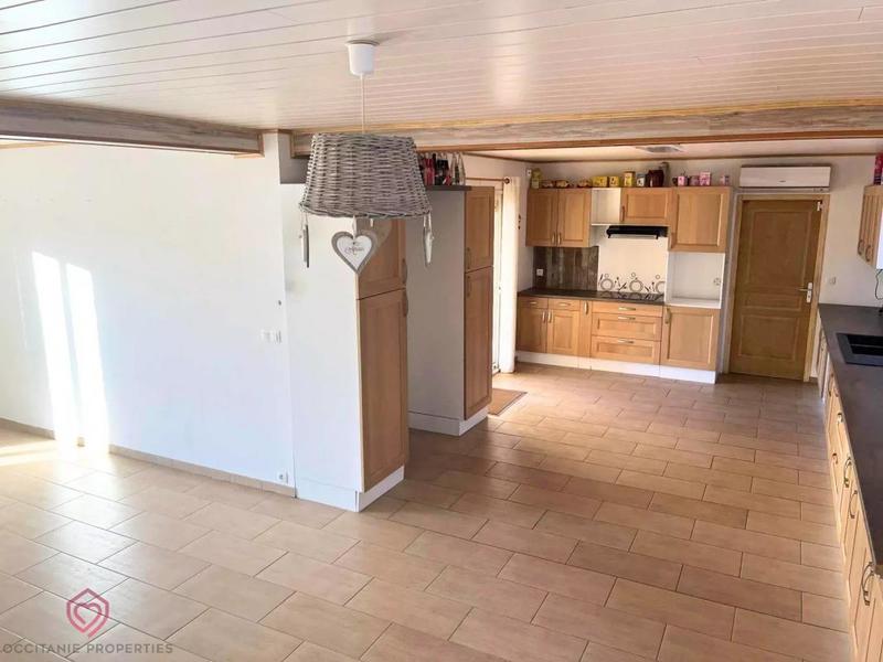 Maison - 243 m² - 6 pièces