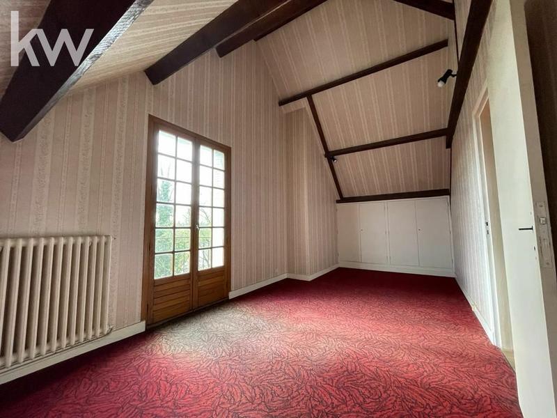 Maison - 210 m² - 8 pièces