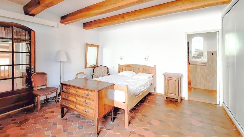 Villa - 266 m² - 8 pièces