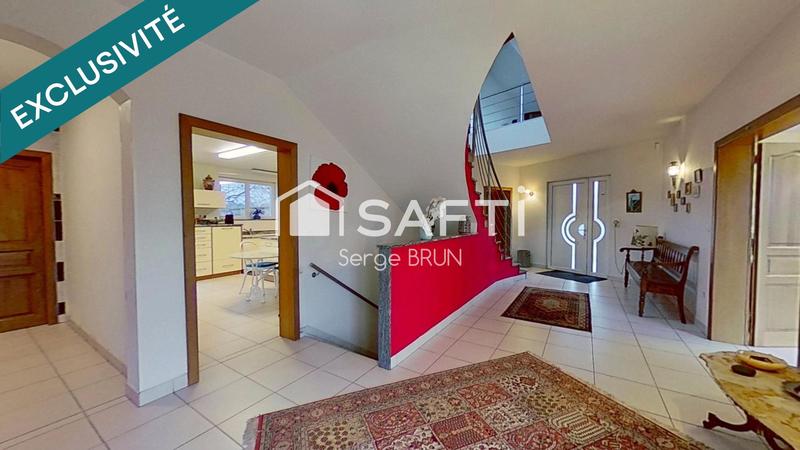 Maison - 488 m² - 8 pièces
