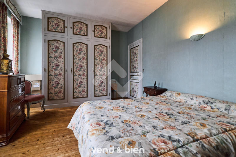 Maison - 150 m² - 10 pièces