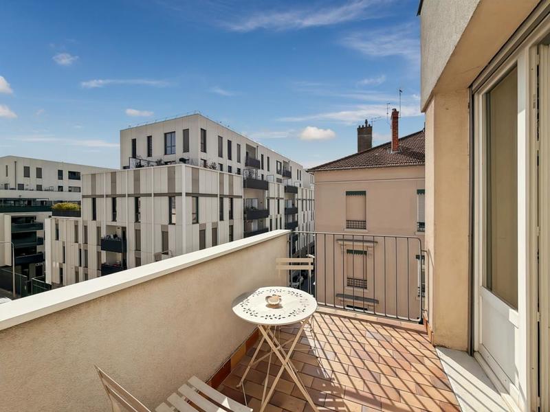 Penthouse - 83 m² - 3 pièces