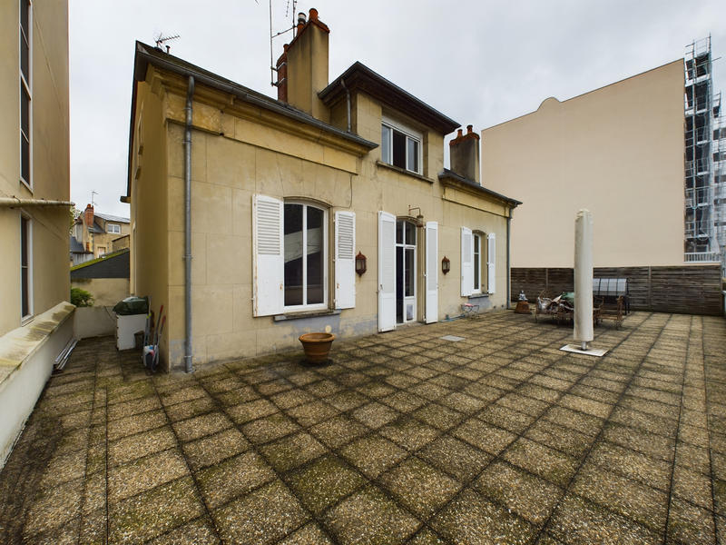 Appartement - 90 m² - 3 pièces