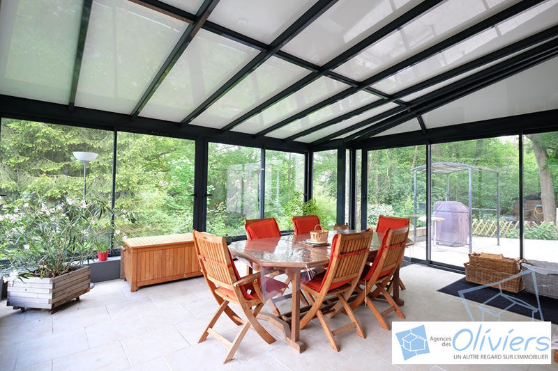 Maison traditionnelle - 270 m² - 9 pièces