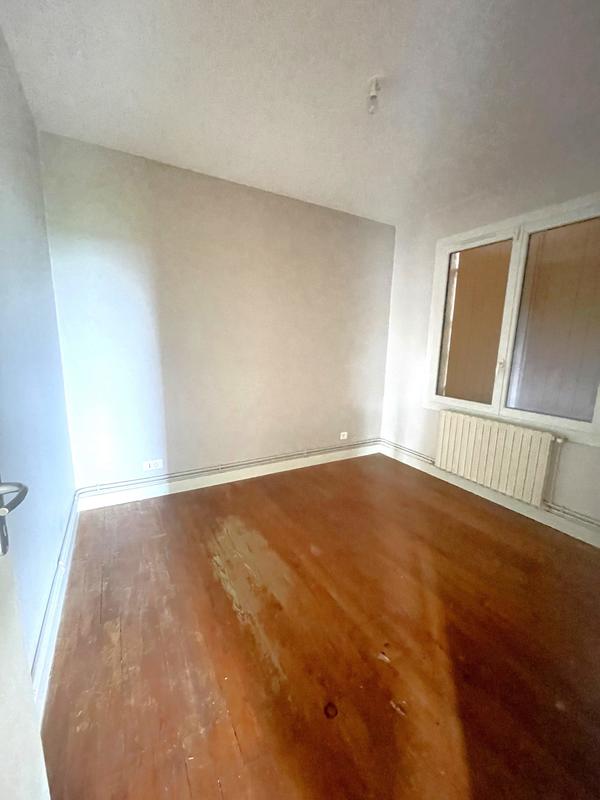 Maison - 87 m² - 7 pièces