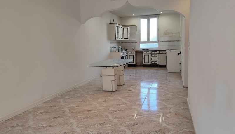 Appartement - 85 m² - 4 pièces