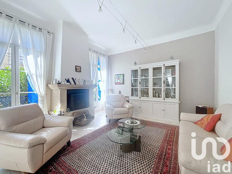 Maison - 217 m² - 8 pièces