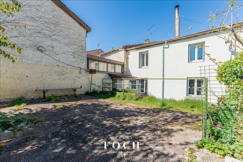 Maison - 185 m² - 7 pièces