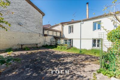 Maison - 185 m² - 7 pièces