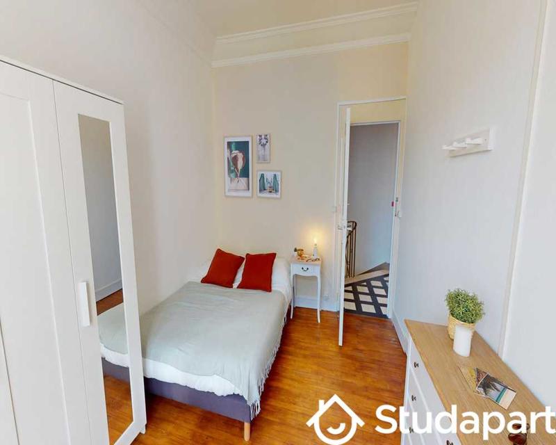 Chambre - 57 m² - 1 pièce