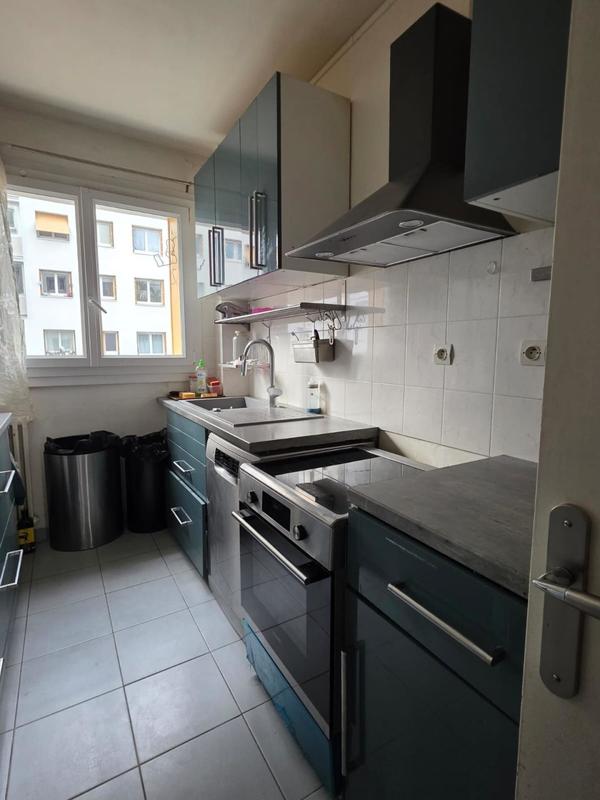 Appartement - 64 m² - 64 pièces