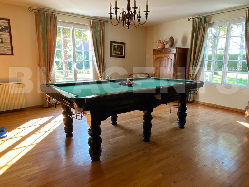 Maison traditionnelle - 154 m² - 6 pièces