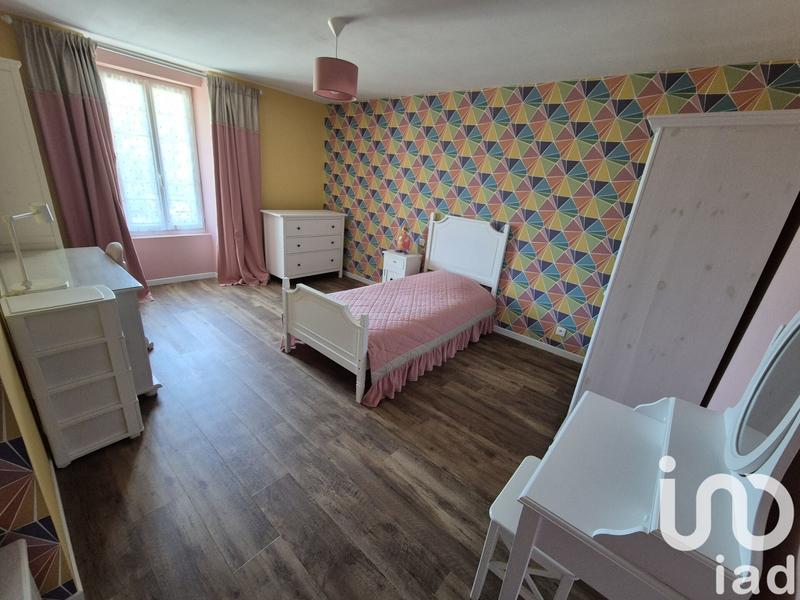 Maison - 210 m² - 8 pièces