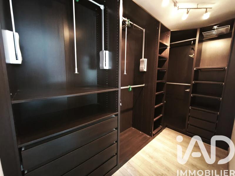 Maison - 223 m² - 7 pièces