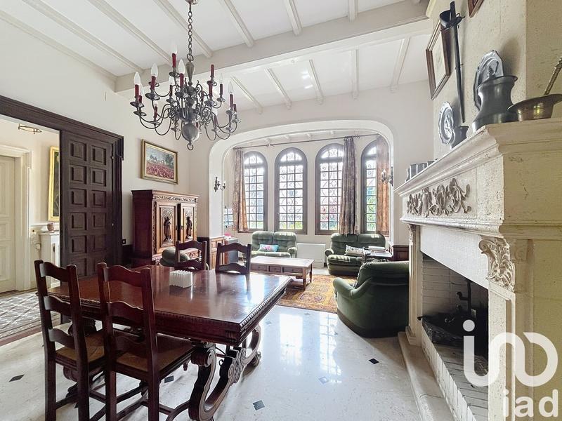 Maison - 323 m² - 9 pièces