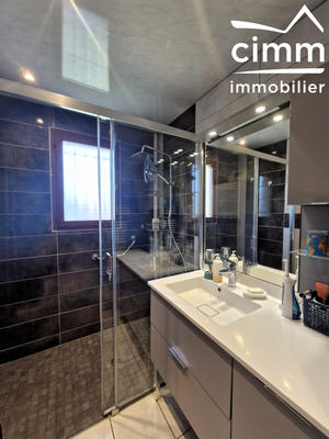 Maison - 111 m² - 5 pièces