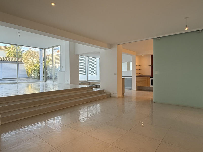 Maison - 178 m² - 5 pièces