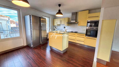 Appartement - 162 m² - 6 pièces