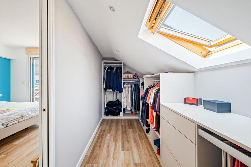 Maison - 260 m² - 9 pièces