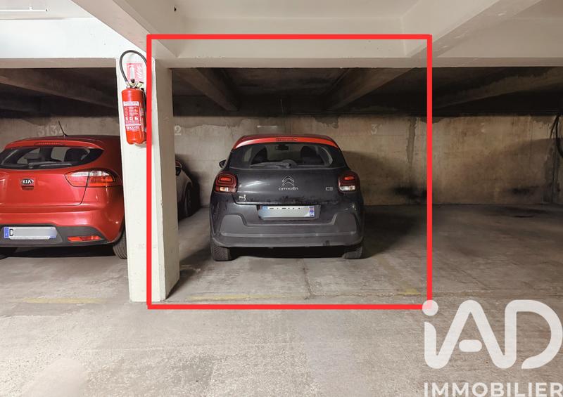 Parking - 12 m²