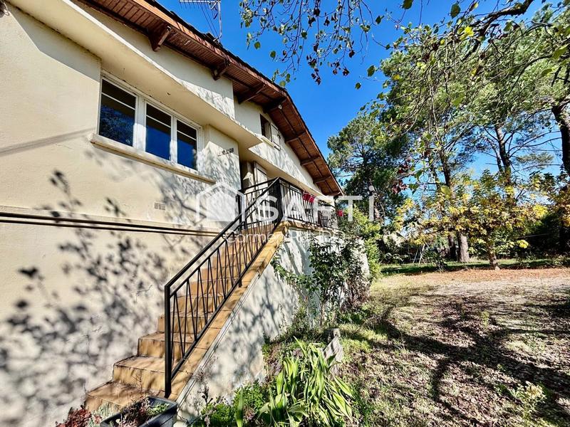 Maison - 210 m² - 9 pièces