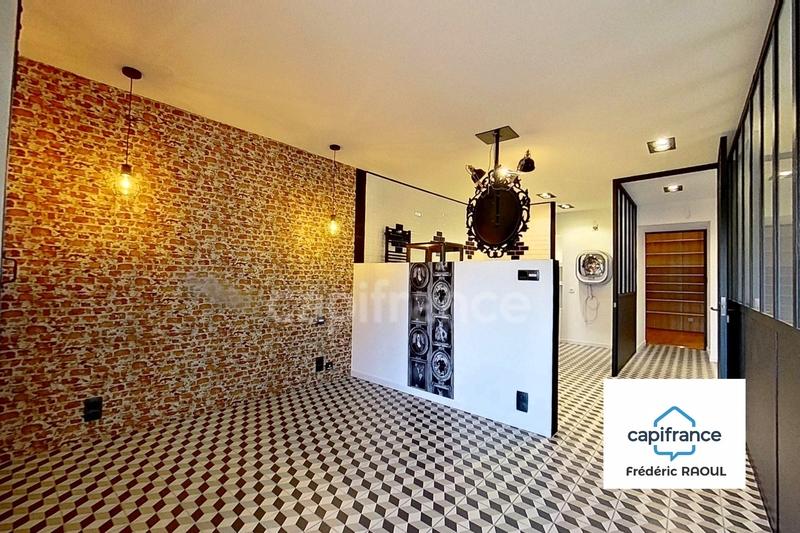 Maison - 203 m² - 5 pièces