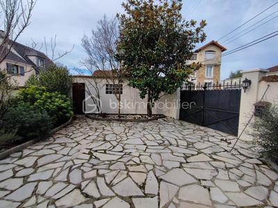 Maison - 156 m² - 6 pièces