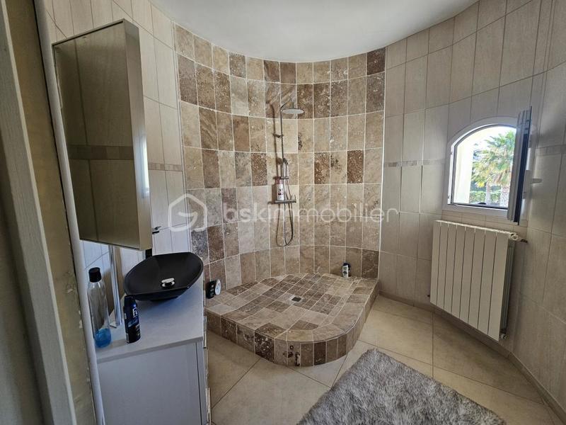 Villa - 189 m² - 8 pièces