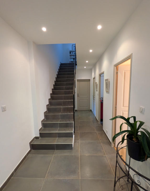 Maison - 210 m² - 8 pièces