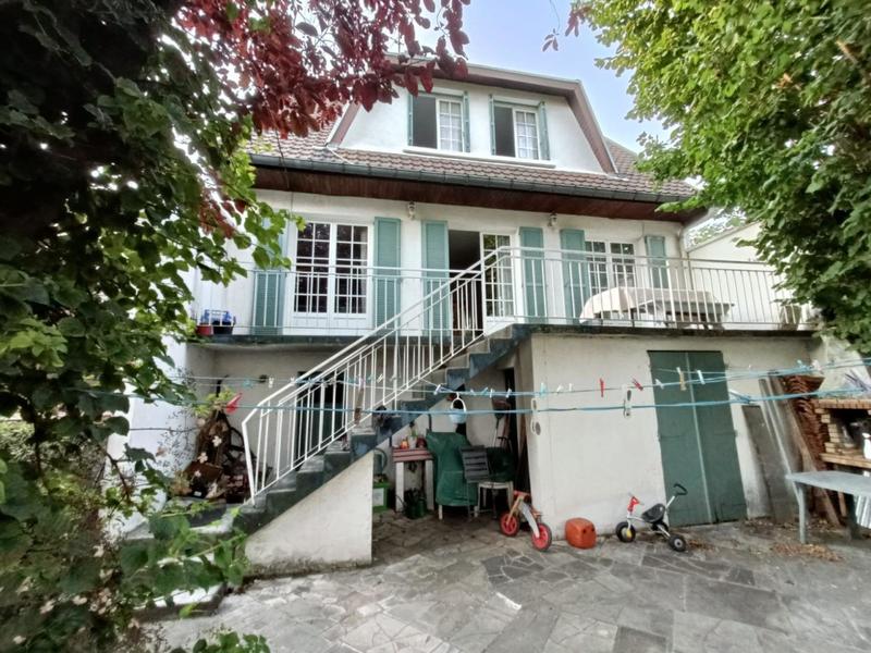 Maison de ville - 227 m² - 12 pièces
