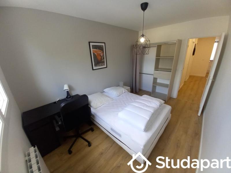 Chambre - 10 m² - 1 pièce