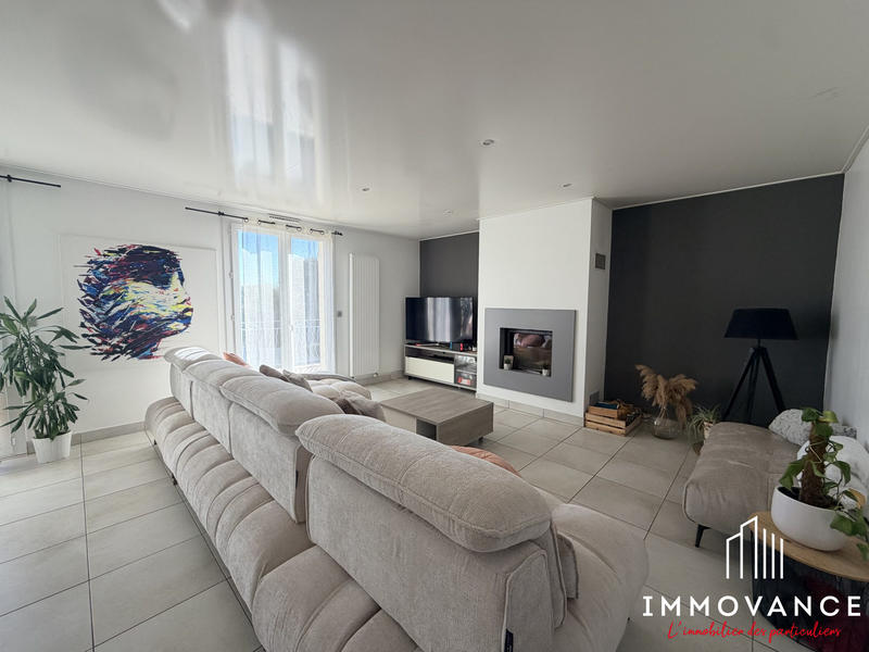 Maison traditionnelle - 225 m² - 7 pièces